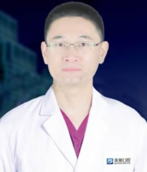 合肥美奧口腔醫(yī)院 陳國慶