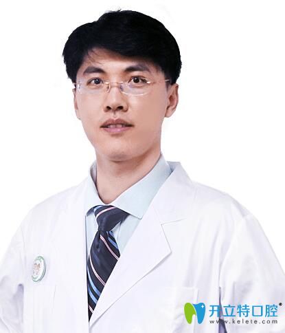 深圳正夫口腔門(mén)診部 陳文龍